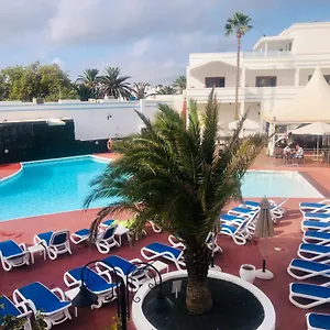 apartamentos-oceano-costa-teguise.in-canary-islands.com/